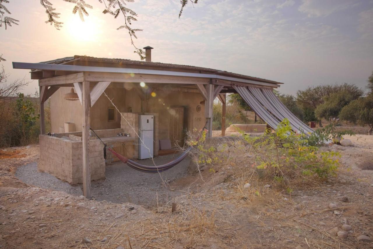 Desert Days Mud Cabin'S Resort Tzukim Exteriör bild