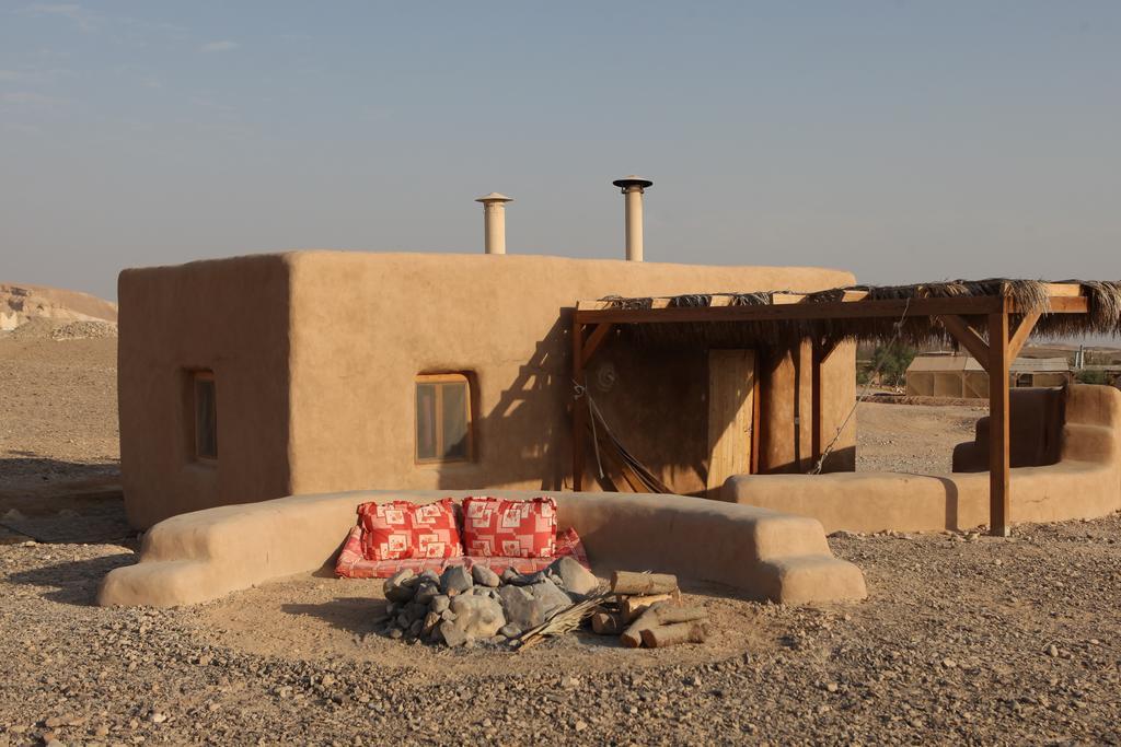 Desert Days Mud Cabin'S Resort Tzukim Exteriör bild