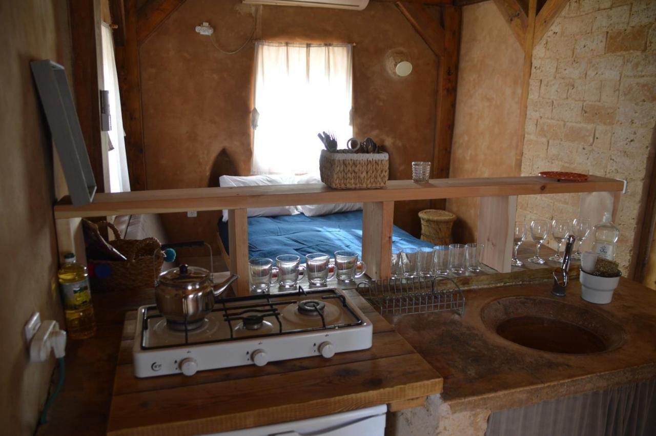 Desert Days Mud Cabin'S Resort Tzukim Exteriör bild